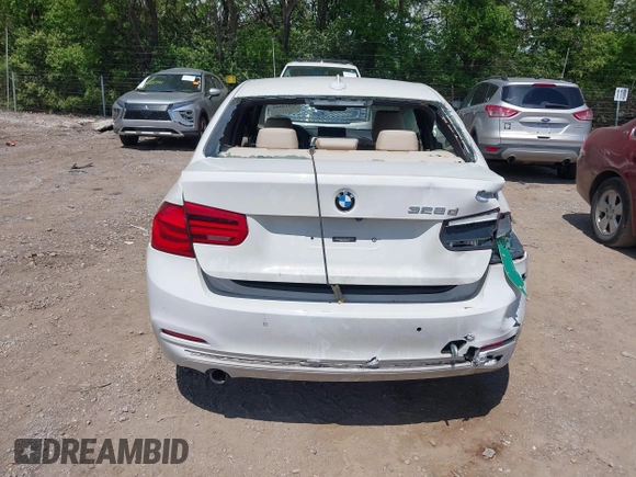 2016 BMW 3 Series 328d z VIN WBA8E5C53GK388412, wystawiony jako IAAI lot #42214089 z przebiegiem 91 678 mil mil oraz . Historia ofert i sprzedaży dostępna na DreamBid. Obrazek 16.