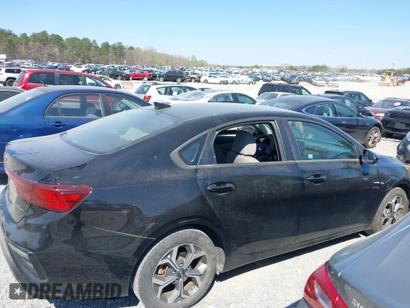 2019 Kia Forte LXS with VIN 3KPF24AD6KE067063, listed as a IAAI auction lot 41877273 with 68,442 mi miles. Bid and sale history available at carsss.com. Image 12.