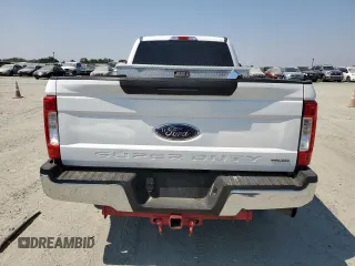 2017 Ford F-250 XL z VIN 1FT7W2A66HEC03159, wystawiony jako Copart lot #64719345 z przebiegiem 227 502 mil mil oraz Czysty tytuł • Clean title. Historia ofert i sprzedaży dostępna na DreamBid. Obrazek 6.