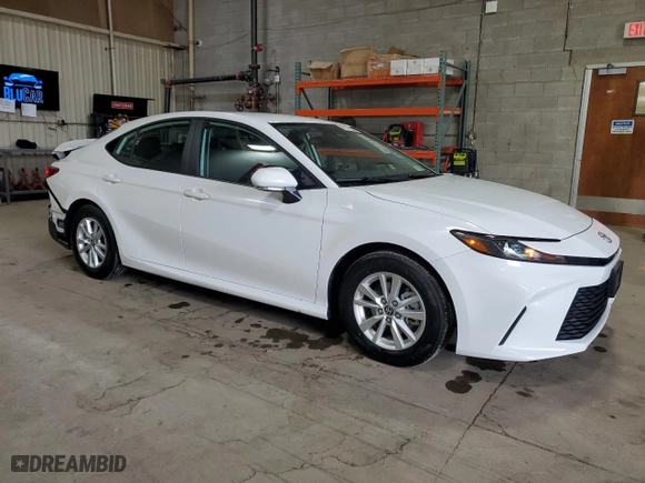2025 Toyota Camry LE with VIN 4T1DAACK4SU126886, listed as a Copart auction lot 53800815 with 1,580 mi miles and Clean Title. Bid and sale history available at carsss.com. Image 4.
