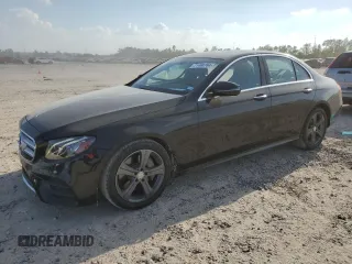 2020 Mercedes-Benz E-Class E 350 with VIN WDDZF8DB5LA725405, listed as a Copart auction lot 71488784 with 59,622 mi miles and Salvage Title. Bid and sale history available at carsss.com. Image 1.