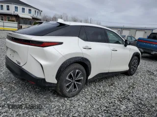 2024 Lexus RZ 450e Premium с VIN JTJAAAAB6RA024377, выставлен на аукционе Copart как лот 52694095 с пробегом 20 872 миль миль и Списание • Salvage title. История ставок и продаж доступна на DreamBid. Изображение 3.