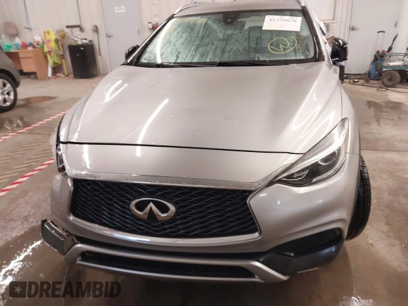 2017 Infiniti QX30 Luxury with VIN SJKCH5CR6HA038610, listed as a IAAI auction lot 41379870 with 90,402 mi miles. Bid and sale history available at carsss.com. Image 12.