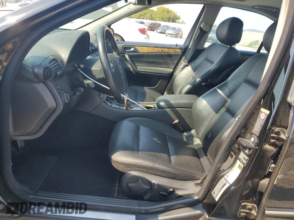 2007 Mercedes-Benz C 230 Sport z VIN WDBRF52H67A931417, wystawiony jako Copart lot #64887725 z przebiegiem 129 258 mil mil oraz Szkoda całkowita • Salvage title. Historia ofert i sprzedaży dostępna na DreamBid. Obrazek 7.