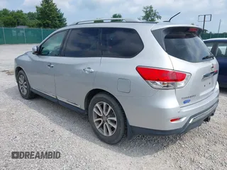 2014 Nissan Pathfinder SL with VIN 5N1AR2MN6EC735904, listed as a IAAI auction lot 42817020 with 190,936 mi miles and . Bid and sale history available at DreamBid. Image 3.