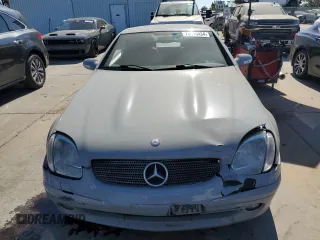 2001 Mercedes-Benz SLK-Class Kompressor with VIN WDBKK49F61F187940, listed as a Copart auction lot 76110434 with 95,053 mi miles and Clean Title. Bid and sale history available at carsss.com. Image 6.