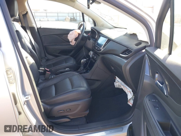 2019 Buick Encore Essence with VIN KL4CJCSM8KB941550, listed as a IAAI auction lot 41761936 with 28,261 mi miles. Bid and sale history available at carsss.com. Image 5.