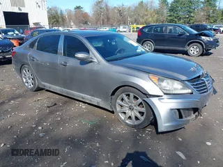 2013 Hyundai Equus Signature z VIN KMHGH4JH6DU062970, wystawiony jako IAAI lot #42147197 z przebiegiem 131 799 mil mil oraz . Historia ofert i sprzedaży dostępna na DreamBid. Obrazek 1.