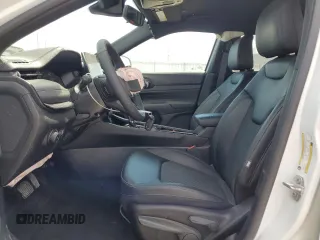 2025 Jeep Compass Latitude с VIN 3C4NJDBN5ST516783, выставлен на аукционе Copart как лот 58801145 с пробегом 2 863 миль миль и Списание • Salvage title. История ставок и продаж доступна на DreamBid. Изображение 7.