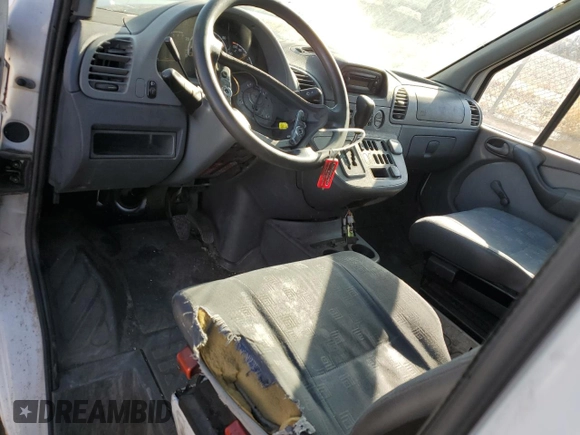 2005 Freightliner Sprinter z VIN WDYPD544755837565, wystawiony jako Copart lot #75308584 z przebiegiem 383 888 mil mil oraz Czysty tytuł • Clean title. Historia ofert i sprzedaży dostępna na DreamBid. Obrazek 8.