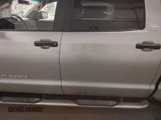 2011 Toyota Tundra 4WD Truck with VIN 5TFDW5F16BX187753, listed as a IAAI auction lot 42003416 with 239,476 mi miles. Bid and sale history available at carsss.com. Image 14.