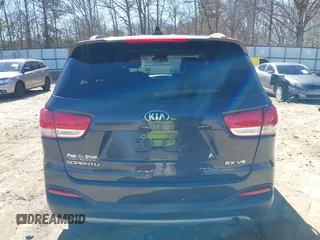 2016 Kia Sorento EX with VIN 5XYPH4A50GG043914, listed as a IAAI auction lot 41670153 with 113,121 mi miles. Bid and sale history available at carsss.com. Image 16.
