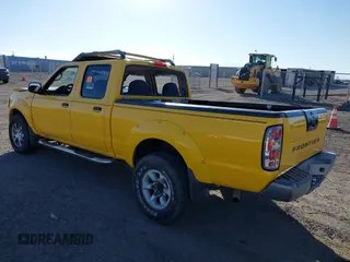 2003 Nissan Frontier SE z VIN 1N6ED29X13C458619, wystawiony jako IAAI lot #41370222 z przebiegiem 121 006 mil mil oraz . Historia ofert i sprzedaży dostępna na DreamBid. Obrazek 3.