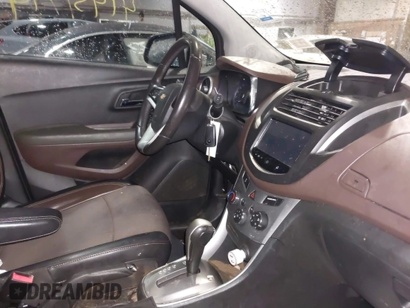 2015 Chevrolet Trax LT with VIN KL7CJLSB5FB264514, listed as a IAAI auction lot 41451749 with 68,864 mi miles. Bid and sale history available at carsss.com. Image 5.