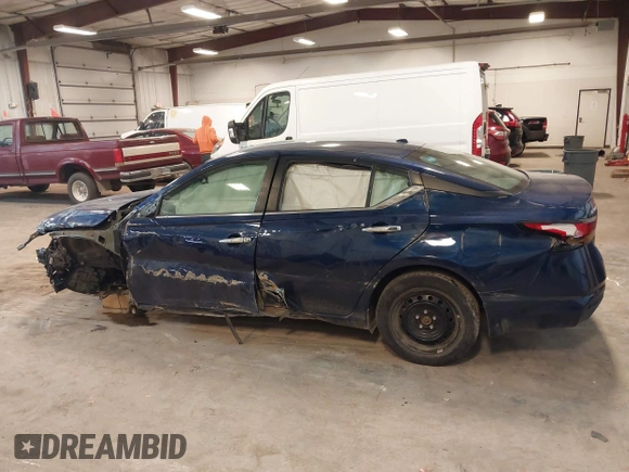 2019 Nissan Altima 2.5 S with VIN 1N4BL4BW6KC152381, listed as a IAAI auction lot 41340876 with 60,540 mi miles. Bid and sale history available at carsss.com. Image 14.