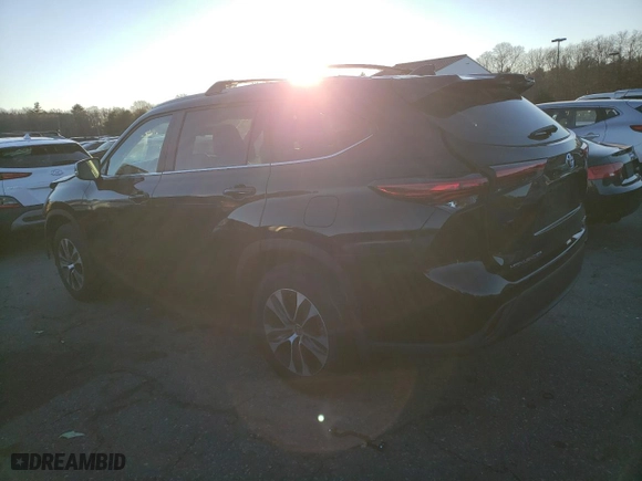2023 Toyota Highlander L with VIN 5TDKDRBH9PS041402, listed as a Copart auction lot 82399854 with 30,208 mi miles and Salvage Title. Bid and sale history available at carsss.com. Image 2.
