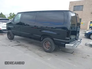 2010 Ford Econoline Passenger XL z VIN 1FBNE3BL8ADA02903, wystawiony jako IAAI lot #42103974 z przebiegiem Nie podano mil oraz . Historia ofert i sprzedaży dostępna na DreamBid. Obrazek 3.