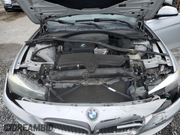 2015 BMW 3 Series 328i z VIN WBA3A5C52FF606921, wystawiony jako Copart lot #52021665 z przebiegiem 115 923 mil mil oraz Szkoda całkowita • Salvage title. Historia ofert i sprzedaży dostępna na DreamBid. Obrazek 11.