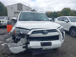 2024 Toyota 4Runner SR5 Premium with VIN JTENU5JR5R6218655, listed as a IAAI auction lot 40615924 with 9,497 mi miles. Bid and sale history available at carsss.com. Image 12.