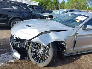 2018 Ford Mustang GT z VIN 1FA6P8CF4J5182655, wystawiony jako IAAI lot #42084037 z przebiegiem 57 987 mil mil oraz . Historia ofert i sprzedaży dostępna na DreamBid. Obrazek 6.