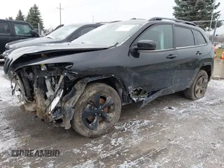 2018 Jeep Cherokee Limited with VIN 1C4PJMDX8JD530088, listed as a IAAI auction lot 41213375 with 96,210 mi miles. Bid and sale history available at carsss.com. Image 18.