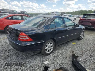 2003 Mercedes-Benz C 240 z VIN WDBRF61J93E013383, wystawiony jako Copart lot #55706845 z przebiegiem 201 576 mil mil oraz Szkoda całkowita • Salvage title. Historia ofert i sprzedaży dostępna na DreamBid. Obrazek 3.