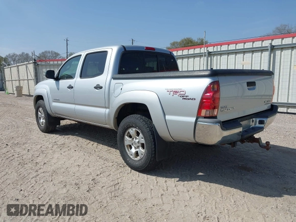 2007 Toyota Tacoma z VIN 5TELU42N47Z455347, wystawiony jako IAAI lot #41730034 z przebiegiem 154 633 mil mil oraz . Historia ofert i sprzedaży dostępna na DreamBid. Obrazek 3.