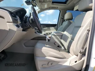 2020 GMC Yukon XL Denali with VIN 1GKS1HKJ1LR303285, listed as a Copart auction lot 71786914 with 132,278 mi miles and Salvage Title. Bid and sale history available at carsss.com. Image 7.