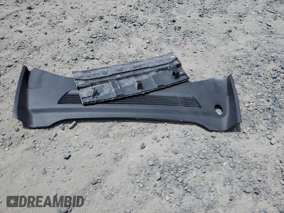 2024 Tesla Model Y с VIN 7SAYGDED1RF053003, выставлен на аукционе Copart как лот 63120195 с пробегом 8 679 миль миль и Списание • Salvage title. История ставок и продаж доступна на DreamBid. Изображение 13.