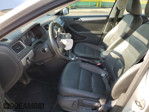 2013 Volkswagen Jetta SE with VIN 3VWDP7AJ0DM244230, listed as a Copart auction lot 61310145 with 115,360 mi miles and Salvage title. Bid and sale history available at DreamBid. Image 7.