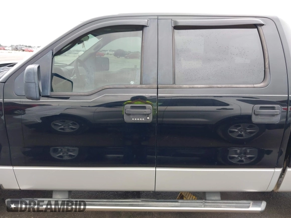 2007 Ford F-150 XLT with VIN 1FTRW12W47KB74018, listed as a IAAI auction lot 42357210 with 242,184 mi miles and . Bid and sale history available at DreamBid. Image 15.