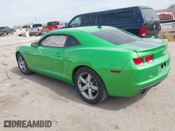 2010 Chevrolet Camaro 1LT z VIN 2G1FF1EVXA9224654, wystawiony jako IAAI lot #42251472 z przebiegiem 178 658 mil mil oraz . Historia ofert i sprzedaży dostępna na DreamBid. Obrazek 3.