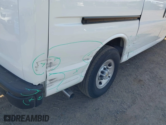2024 Chevrolet Express Cargo with VIN 1GCWGAFP5R1282188, listed as a IAAI auction lot 42706483 with 10,116 mi miles and . Bid and sale history available at DreamBid. Image 19.