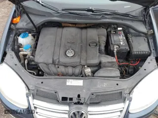 2010 Volkswagen Jetta Sedan Limited with VIN 3VWRX7AJ0AM009019, listed as a IAAI auction lot 41413050 with 164,752 mi miles. Bid and sale history available at carsss.com. Image 10.