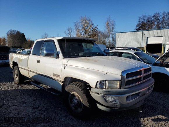 1997 Dodge Ram 2500 with VIN 3B7KC23D3VM500703, listed as a Copart auction lot 83865894 with 316,114 mi miles and Salvage Title. Bid and sale history available at carsss.com. Image 4.