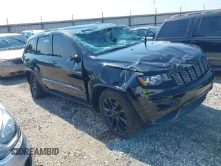 2017 Jeep Grand Cherokee Laredo with VIN 1C4RJFAG7HC894947, listed as a IAAI auction lot 40041978 with 1 mi miles. Bid and sale history available at carsss.com. Image 1.