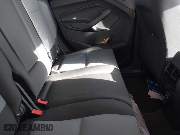 2019 Ford Escape SE z VIN 1FMCU9GD6KUC50283, wystawiony jako IAAI lot #41941204 z przebiegiem 53 417 mil mil oraz . Historia ofert i sprzedaży dostępna na DreamBid. Obrazek 8.