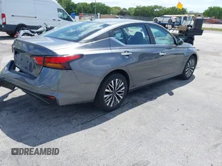 2025 Nissan Altima SV with VIN 1N4BL4DV4SN341393, listed as a IAAI auction lot 42099113 with 5,275 mi miles. Bid and sale history available at carsss.com. Image 4.