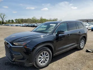 2024 Toyota Highlander XLE z VIN 5TDAAAB56RS005584, wystawiony jako Copart lot #55266455 z przebiegiem 3 809 mil mil oraz Czysty tytuł • Clean title. Historia ofert i sprzedaży dostępna na DreamBid. Obrazek 1.