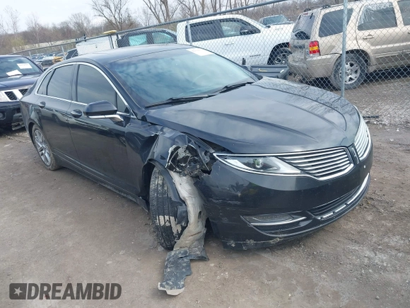 2014 Lincoln MKZ with VIN 3LN6L2J94ER811877, listed as a IAAI auction lot 42022519 with 178,972 mi miles. Bid and sale history available at carsss.com. Image 1.