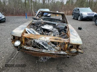 1989 Mercedes-Benz 560 SL with VIN WDBBA48D3KA104286, listed as a Copart auction lot 81575024 with Not Provided miles and Non Repairable. Bid and sale history available at DreamBid. Image 5.