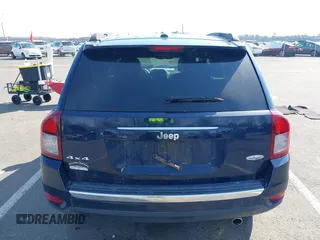 2017 Jeep Compass Latitude z VIN 1C4NJDEBXHD139853, wystawiony jako IAAI lot #41628539 z przebiegiem 103 182 mil mil oraz . Historia ofert i sprzedaży dostępna na DreamBid. Obrazek 16.
