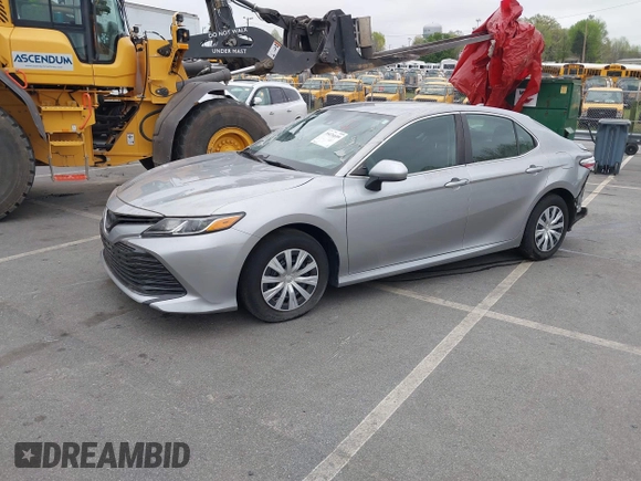 2019 Toyota Camry LE with VIN 4T1B11HK8KU683512, listed as a IAAI auction lot 39476699 with 40,074 mi miles. Bid and sale history available at carsss.com. Image 18.
