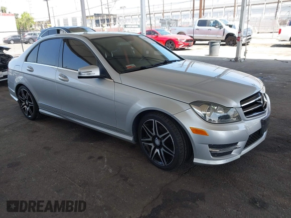 2014 Mercedes-Benz C 250 Sport с VIN WDDGF4HB5ER319638, выставлен на аукционе IAAI как лот 42478233 с пробегом 142 947 миль миль и . История ставок и продаж доступна на DreamBid. Изображение 1.