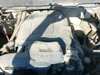 2018 Chevrolet Silverado 2500HD Work Truck z VIN 1GC1CUEG8JF187480, wystawiony jako IAAI lot #42976777 z przebiegiem 170 850 mil mil oraz . Historia ofert i sprzedaży dostępna na DreamBid. Obrazek 20.