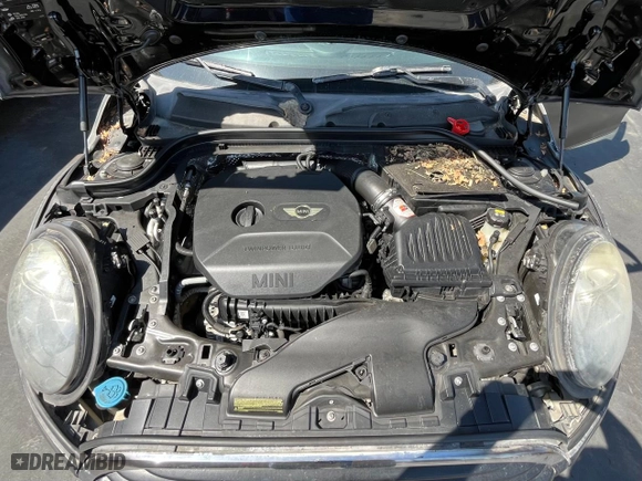 2015 MINI Cooper Hardtop 4 Door with VIN WMWXS5C52FT827192, listed as a Copart auction lot 87767885 with 1 mi miles and Clean Title. Bid and sale history available at carsss.com. Image 7.