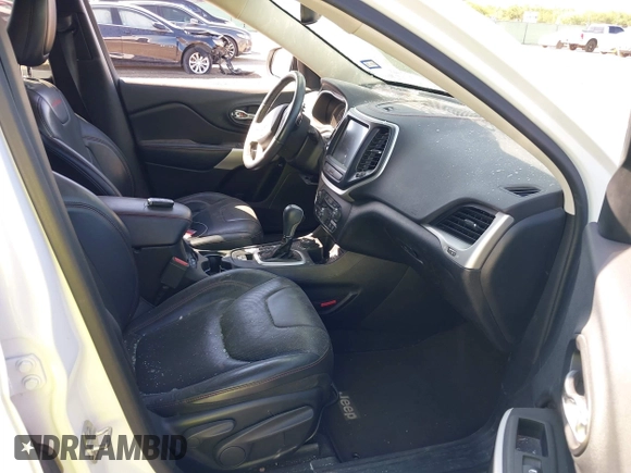 2017 Jeep Cherokee Trailhawk L Plus with VIN 1C4PJMBS3HD227978, listed as a IAAI auction lot 42242791 with 76,982 mi miles and . Bid and sale history available at DreamBid. Image 5.