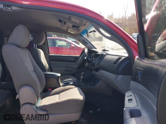 2014 Toyota Tacoma with VIN 5TFUX4EN7EX027719, listed as a IAAI auction lot 41922936 with 163,047 mi miles and . Bid and sale history available at DreamBid. Image 5.