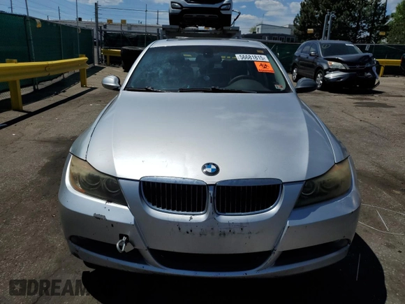 2006 BMW 3 Series 330i z VIN WBAVB33576AZ85325, wystawiony jako Copart lot #56681815 z przebiegiem Nie podano mil oraz Szkoda całkowita • Salvage title. Historia ofert i sprzedaży dostępna na DreamBid. Obrazek 5.