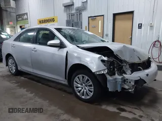 2012 Toyota Camry L z VIN 4T1BF1FK7CU046701, wystawiony jako IAAI lot #41643082 z przebiegiem 170 885 mil mil oraz . Historia ofert i sprzedaży dostępna na DreamBid. Obrazek 1.